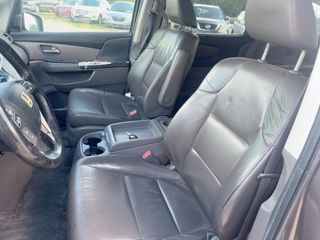 2012 Honda Odyssey Touring - Interior Front Seat Image